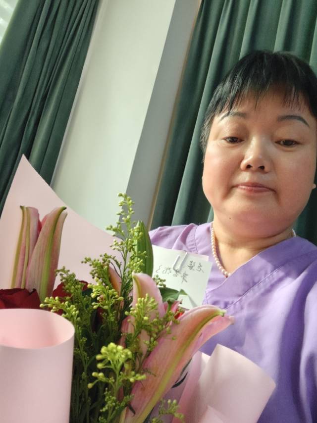 阿姨资料照片