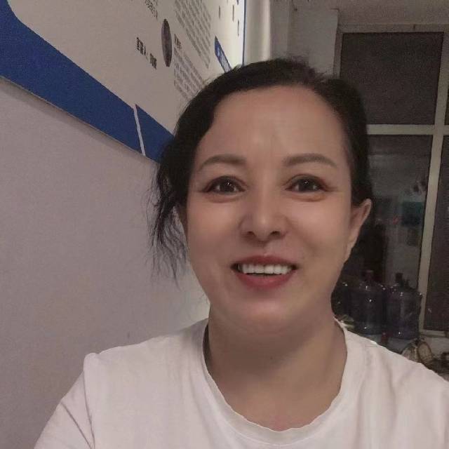 阿姨资料照片