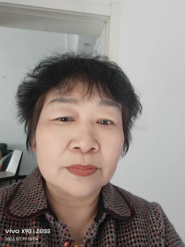 阿姨资料照片