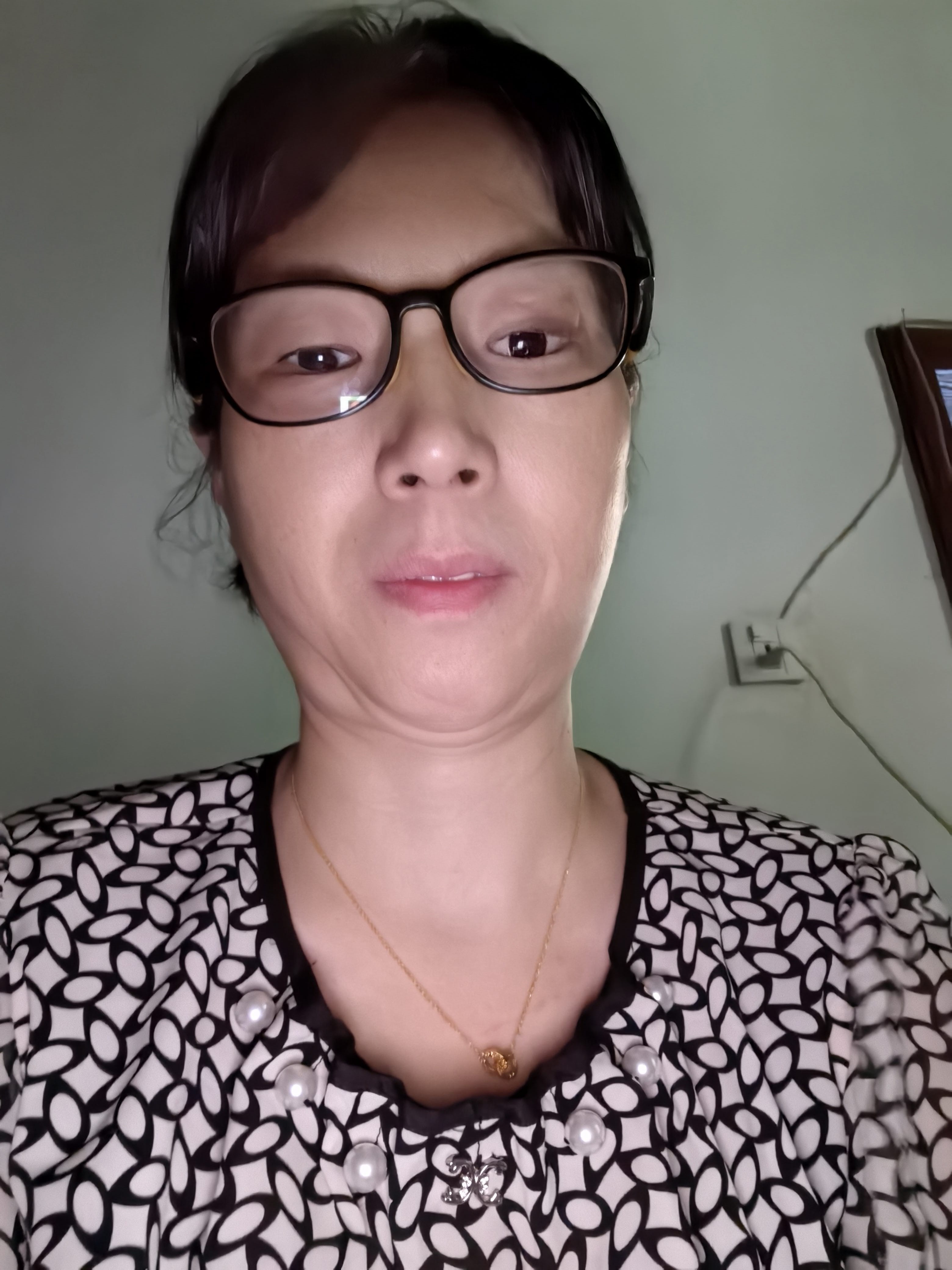 阿姨资料照片