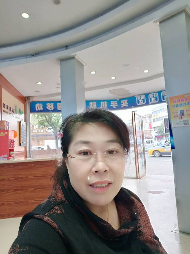 阿姨资料照片