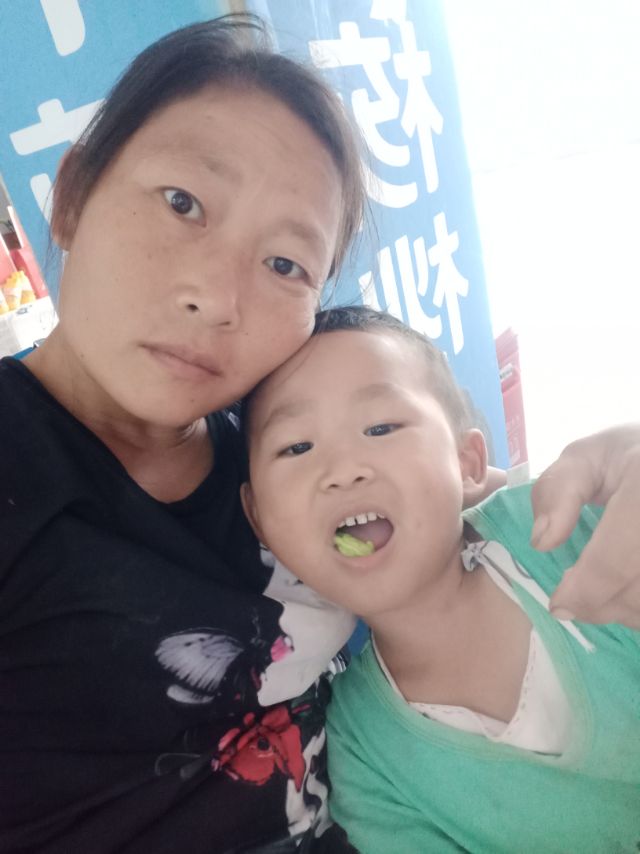 阿姨资料照片