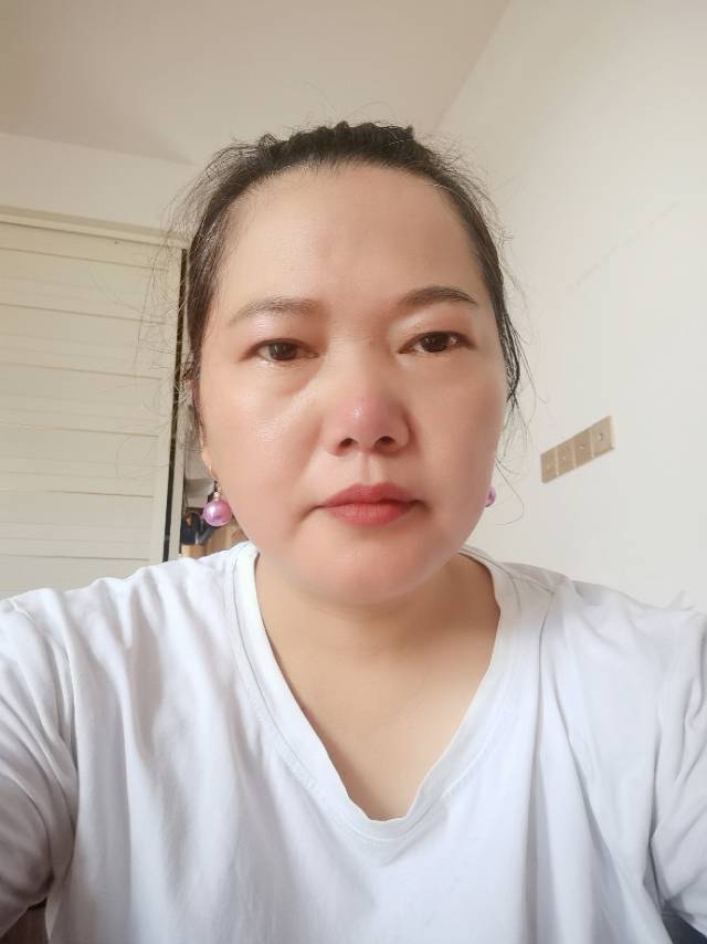 阿姨资料照片