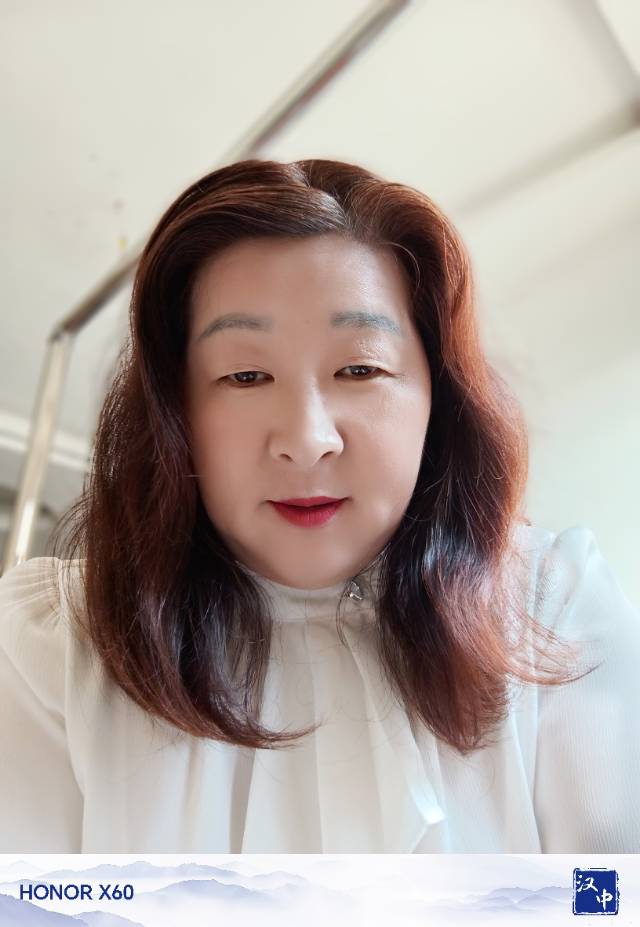 阿姨资料照片