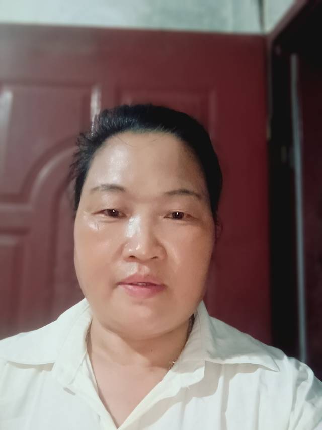 阿姨资料照片