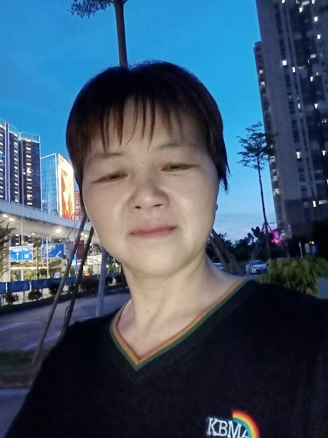 阿姨资料照片
