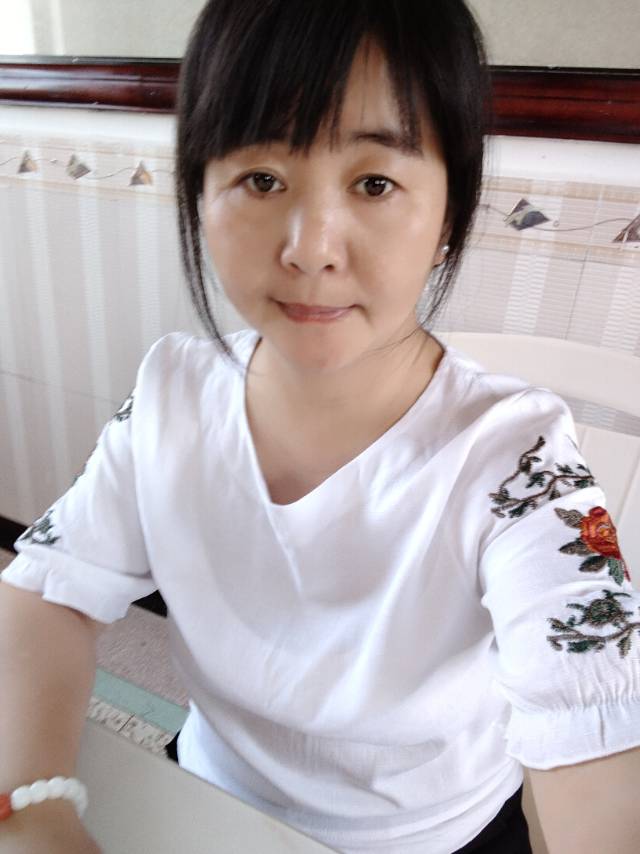 阿姨资料照片
