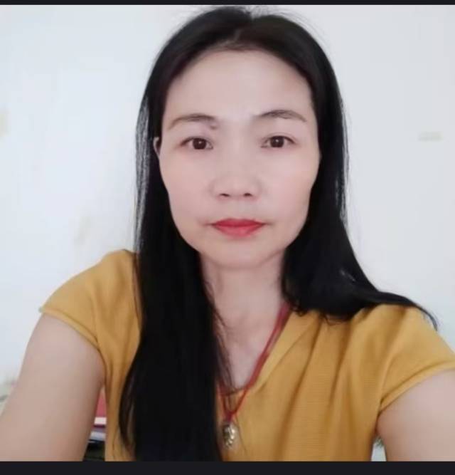 阿姨资料照片