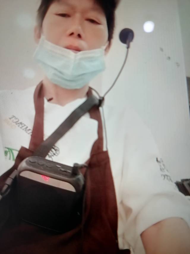 阿姨资料照片