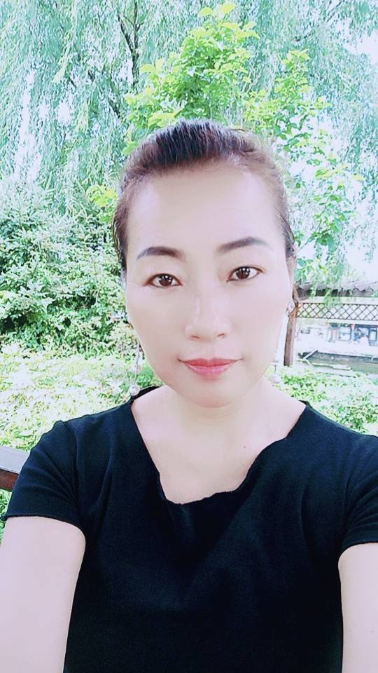 阿姨资料照片
