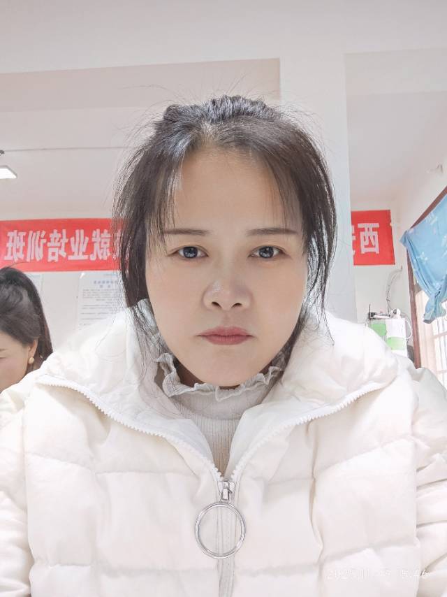阿姨资料照片