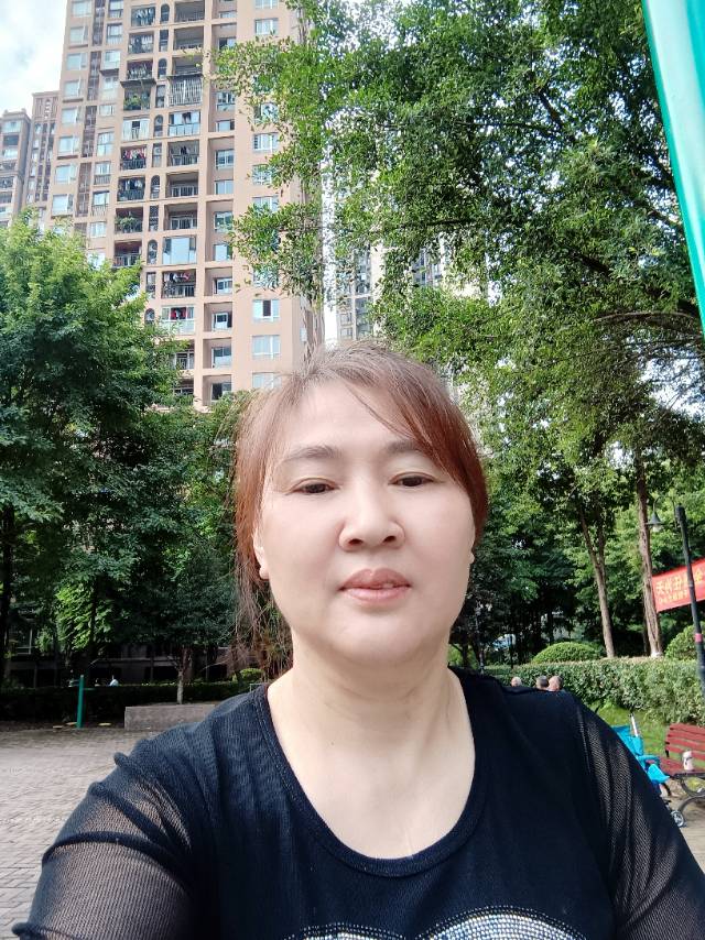 阿姨资料照片