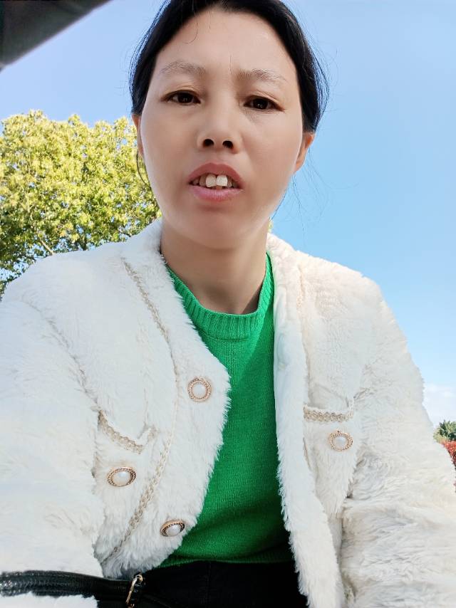阿姨资料照片