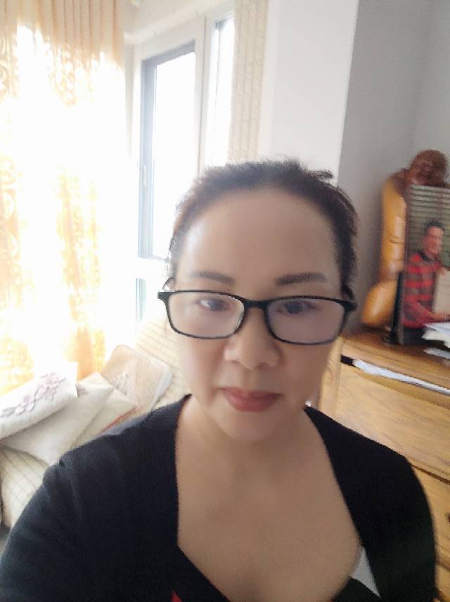 阿姨资料照片