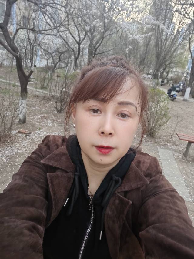 阿姨资料照片