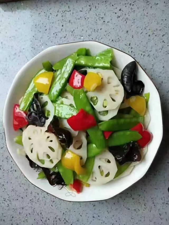 阿姨资料照片