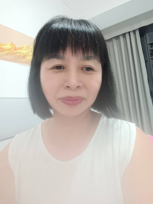 阿姨资料照片