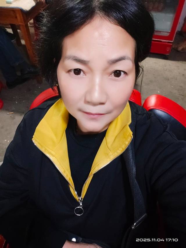 阿姨资料照片