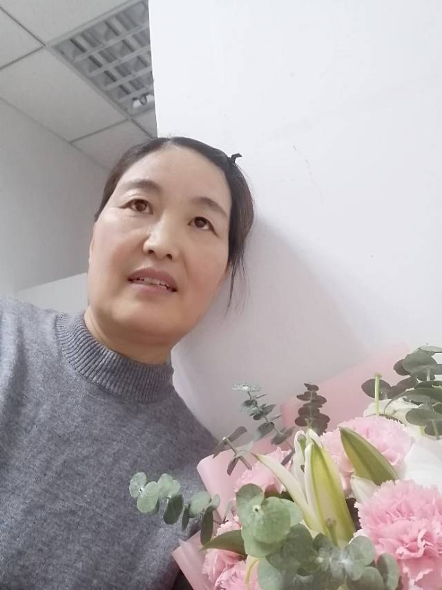 阿姨资料照片