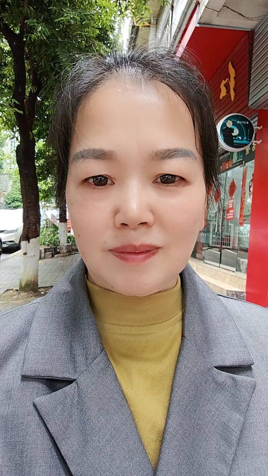 阿姨资料照片