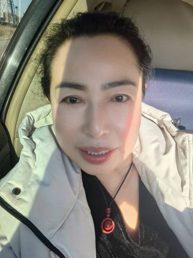 阿姨资料照片