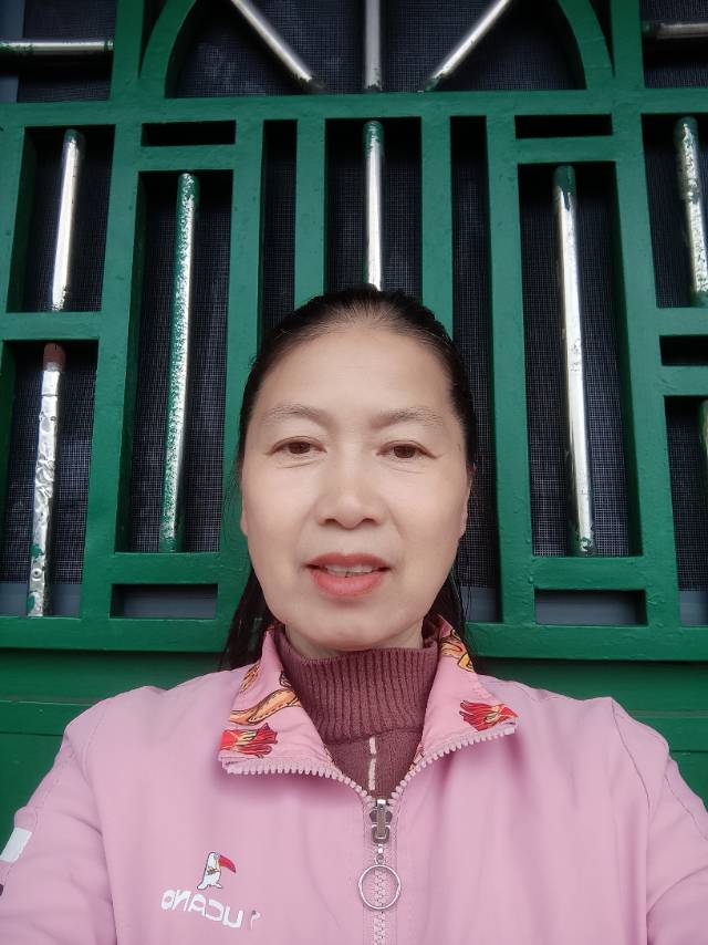 阿姨资料照片