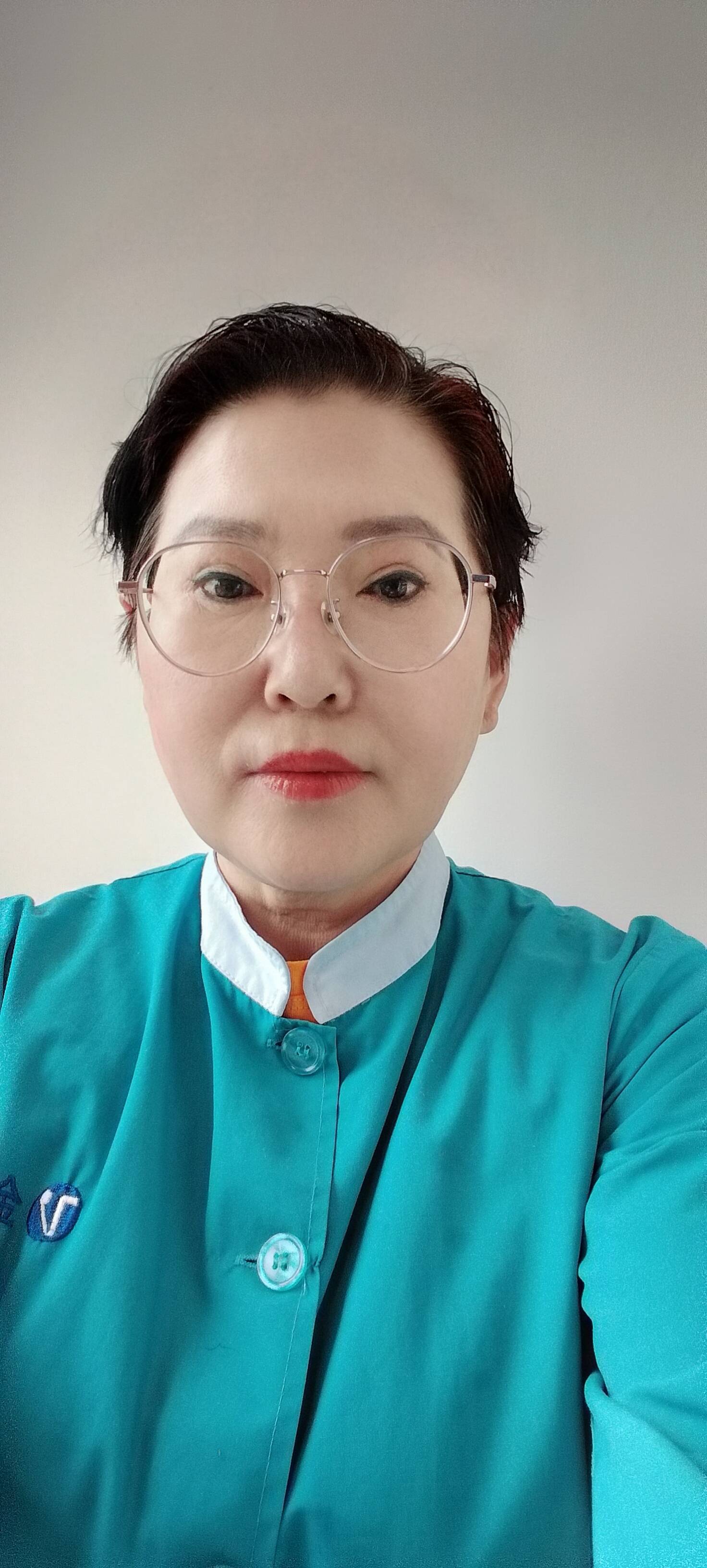 阿姨资料照片