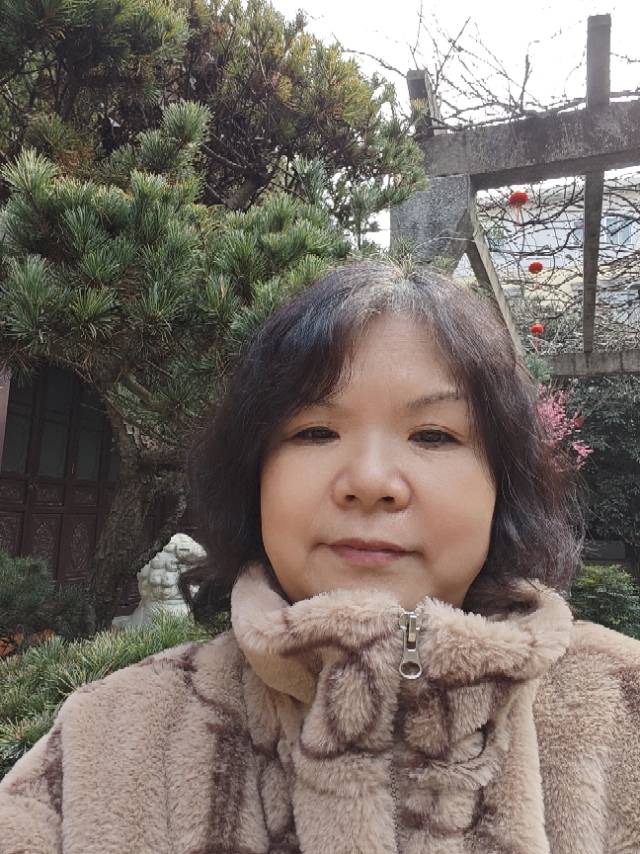 阿姨资料照片