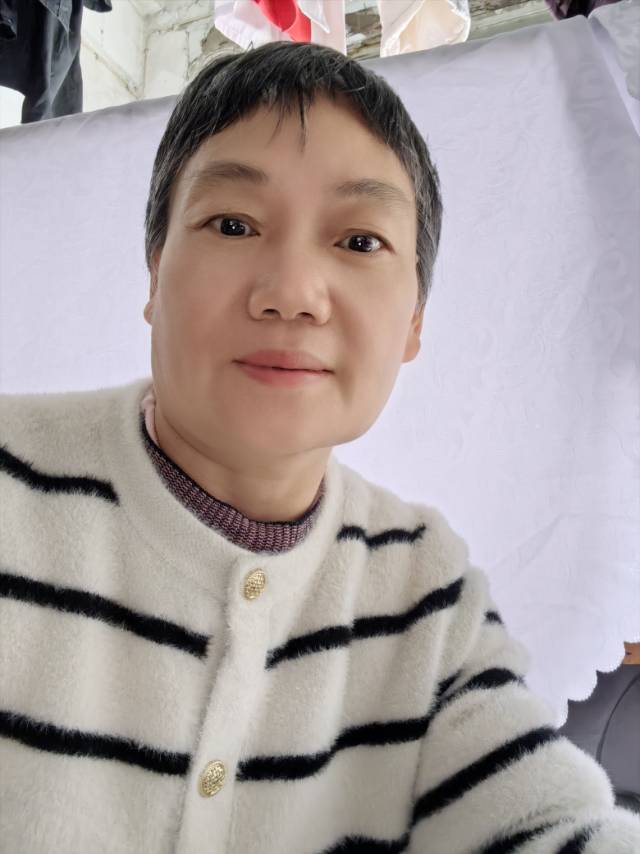 阿姨资料照片