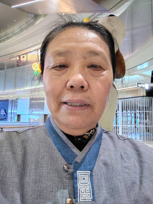 阿姨资料照片