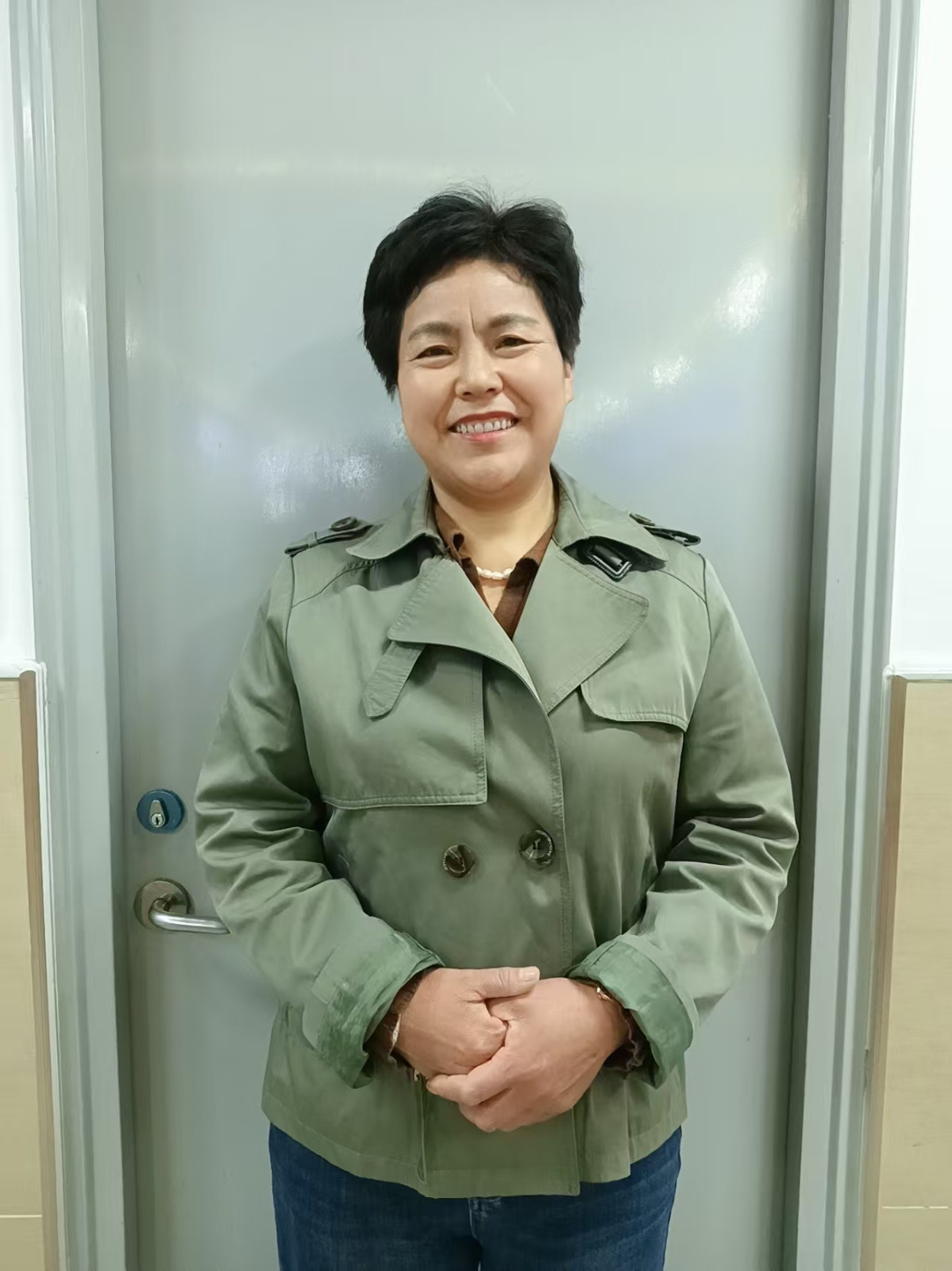 阿姨资料照片