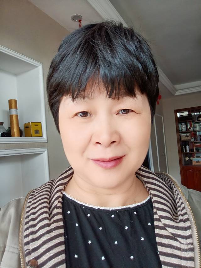阿姨资料照片