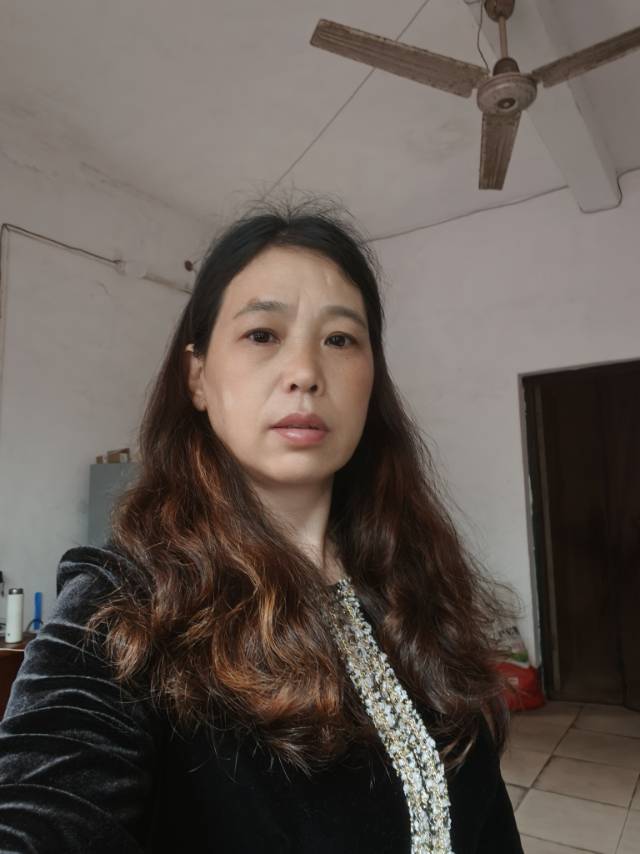 阿姨资料照片