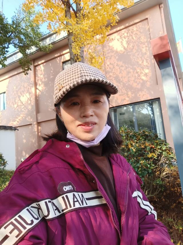 阿姨资料照片