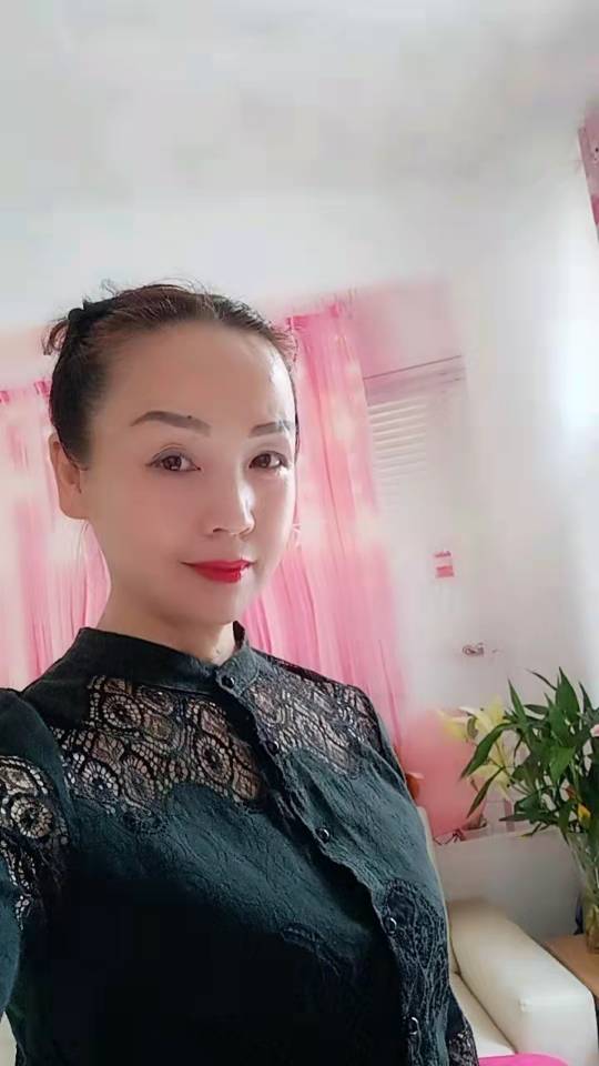 阿姨资料照片