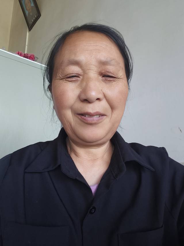 阿姨资料照片