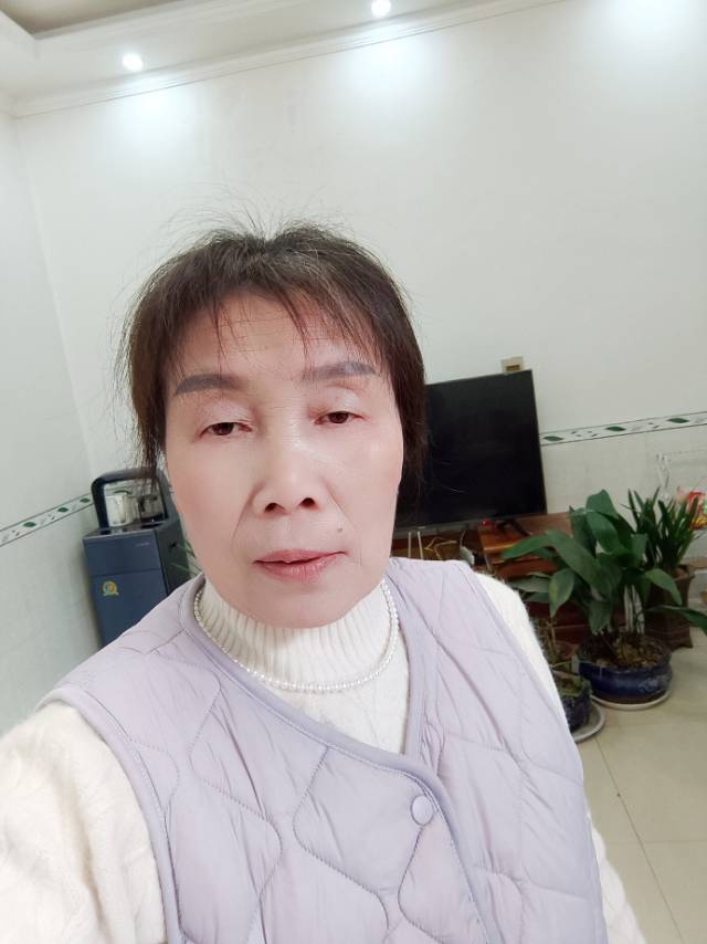 阿姨资料照片