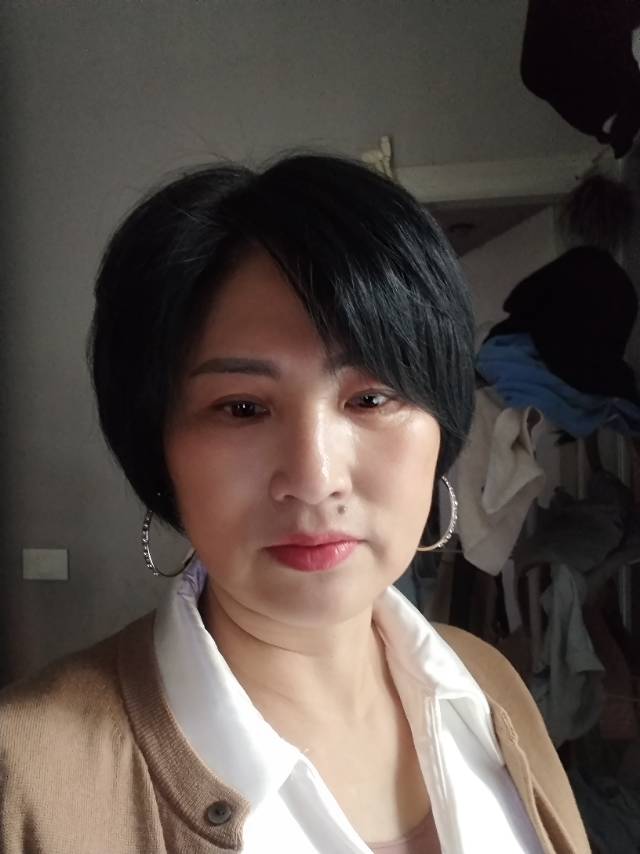 阿姨资料照片