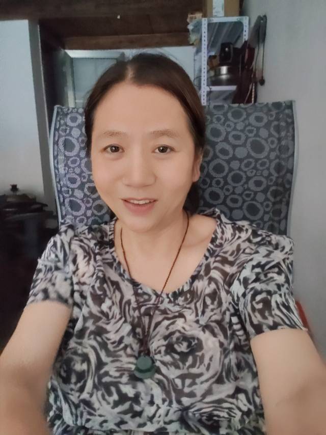 阿姨资料照片