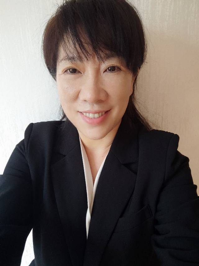 阿姨资料照片