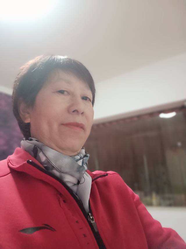 阿姨资料照片
