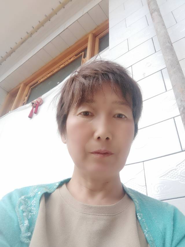 阿姨资料照片