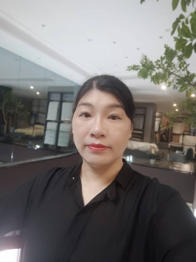阿姨资料照片