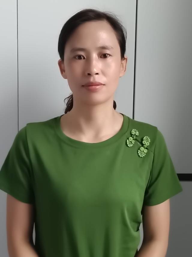 阿姨资料照片