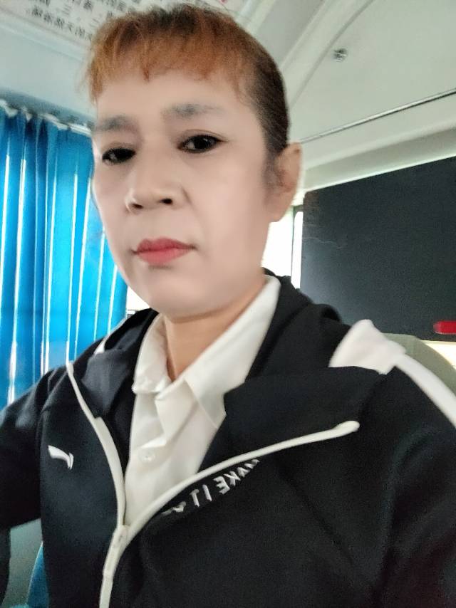阿姨资料照片