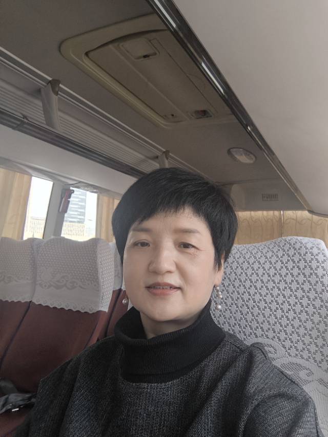 阿姨资料照片