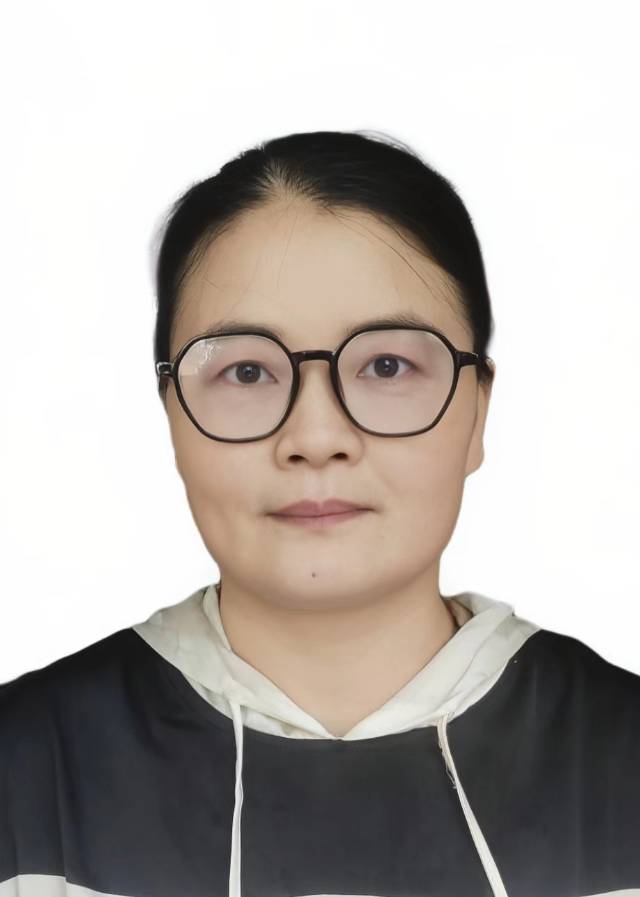 阿姨资料照片