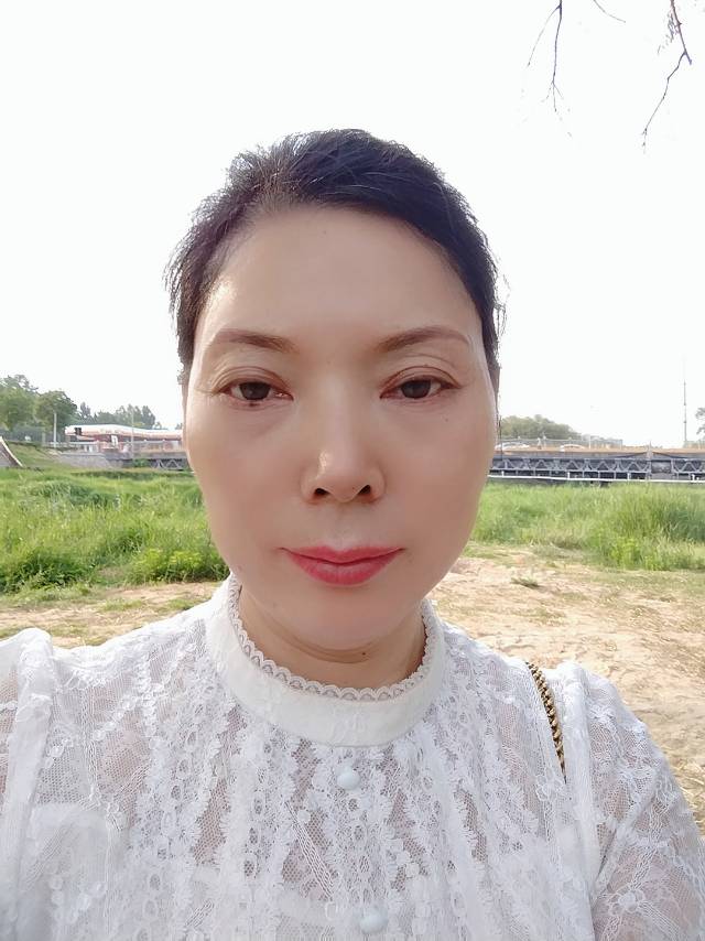 阿姨资料照片