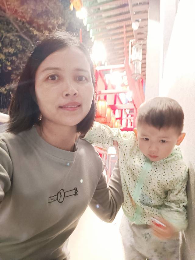 阿姨资料照片