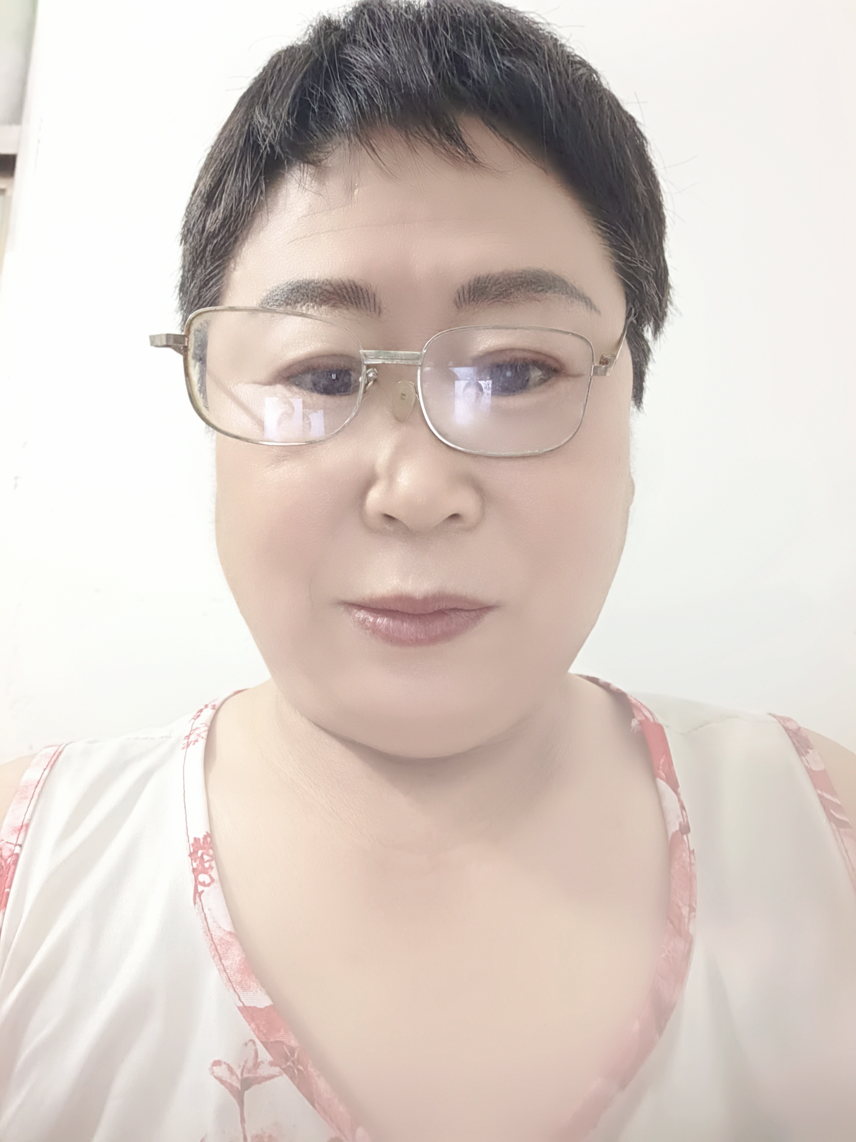 阿姨资料照片